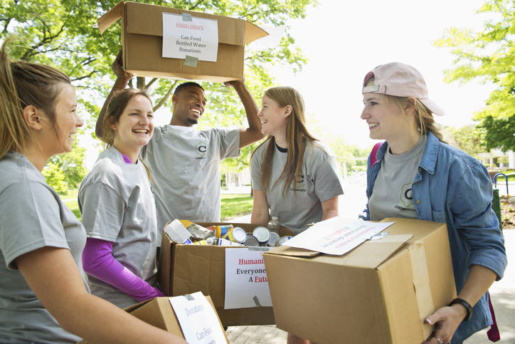 College students getting leadership experience by volunteering